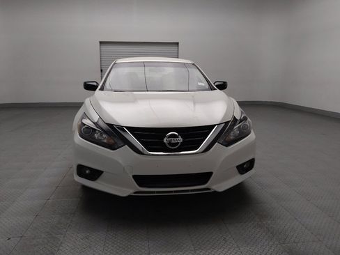 Used 2017 Nissan Altima 2.5 SR w/ Midnight Edition Package image 14