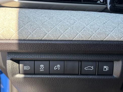 Used 2025 Toyota Camry XLE FWD image 23