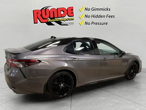Used 2023 Toyota Camry XSE image 5