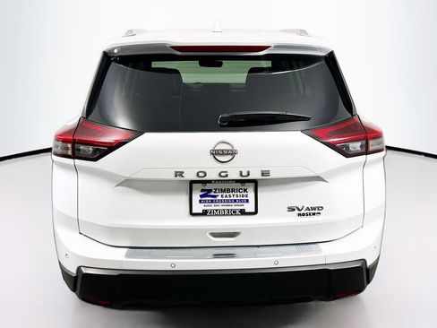 Used 2024 Nissan Rogue SV w/ SV Premium Package AWD/4WD image 6