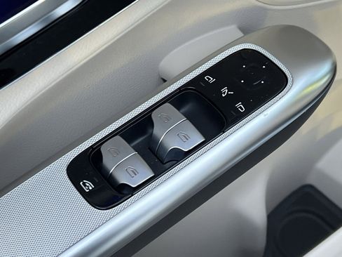 New 2026 Mercedes-Benz GLC 300 4MATIC image 13