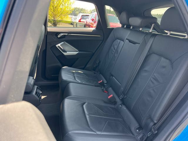 Used 2023 Audi Q3 2.0T Premium AWD/4WD image 18