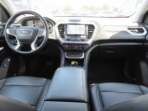 Used 2023 GMC Acadia SLT FWD image 12