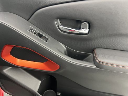 Used 2022 Nissan Frontier PRO-4X w/ Technology Package image 23