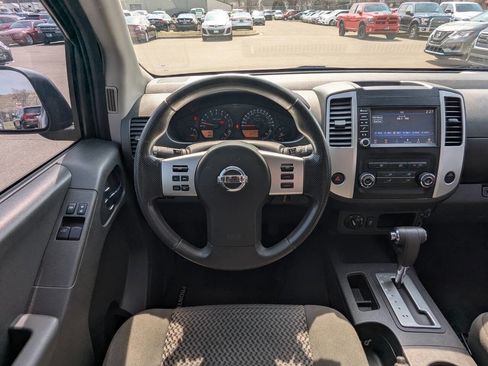 Used 2019 Nissan Frontier SV AWD/4WD image 17