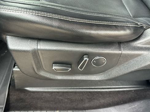 Used 2017 Ford F150 Lariat image 13