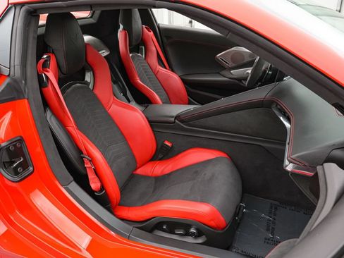 Used 2023 Chevrolet Corvette Stingray Premium Conv w/ Z51 Performance Package RWD image 33