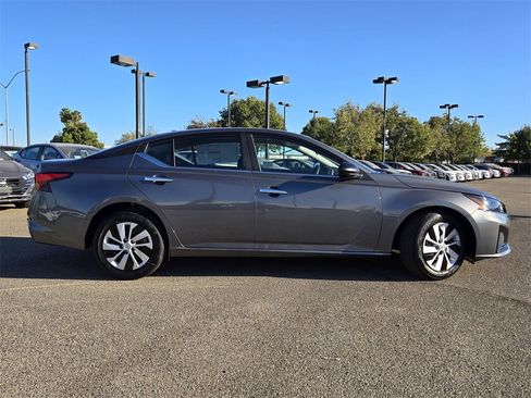 New 2025 Nissan Altima 2.5 S image 4