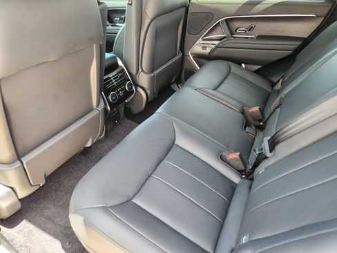 Certified 2024 Land Rover Range Rover SE AWD/4WD image 26