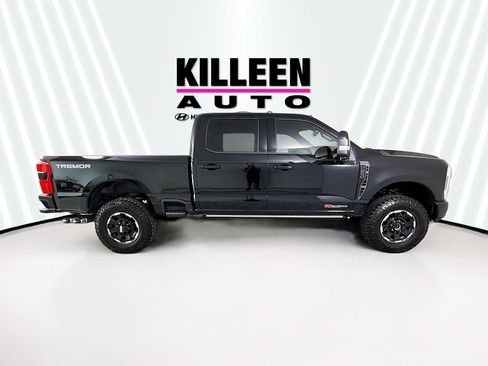 New 2026 Ford F250 Platinum w/ Tremor Off-Road Package AWD/4WD image 8