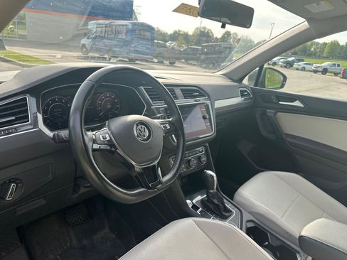 Used 2019 Volkswagen Tiguan SEL image 14