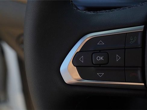 New 2026 Jeep Compass Latitude image 29