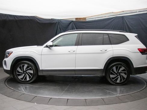 Used 2024 Volkswagen Atlas SE image 9