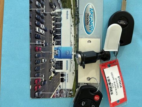 Used 2016 Ford Escape SE FWD image 4