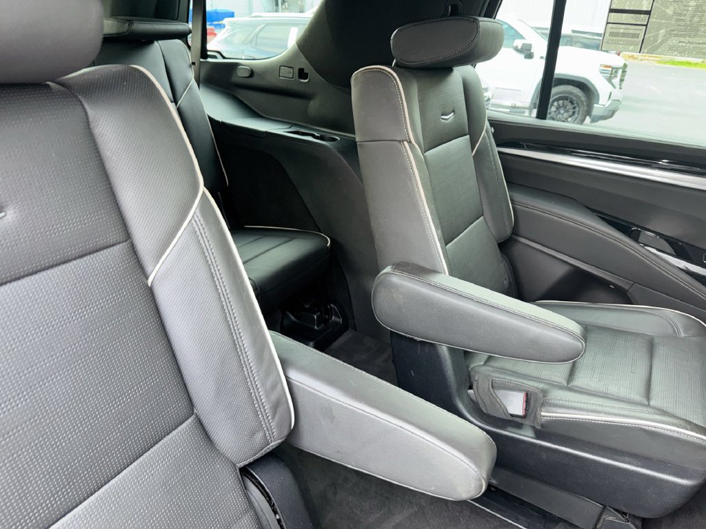 Used 2025 Cadillac Escalade Sport w/ Touring Package AWD/4WD image 29