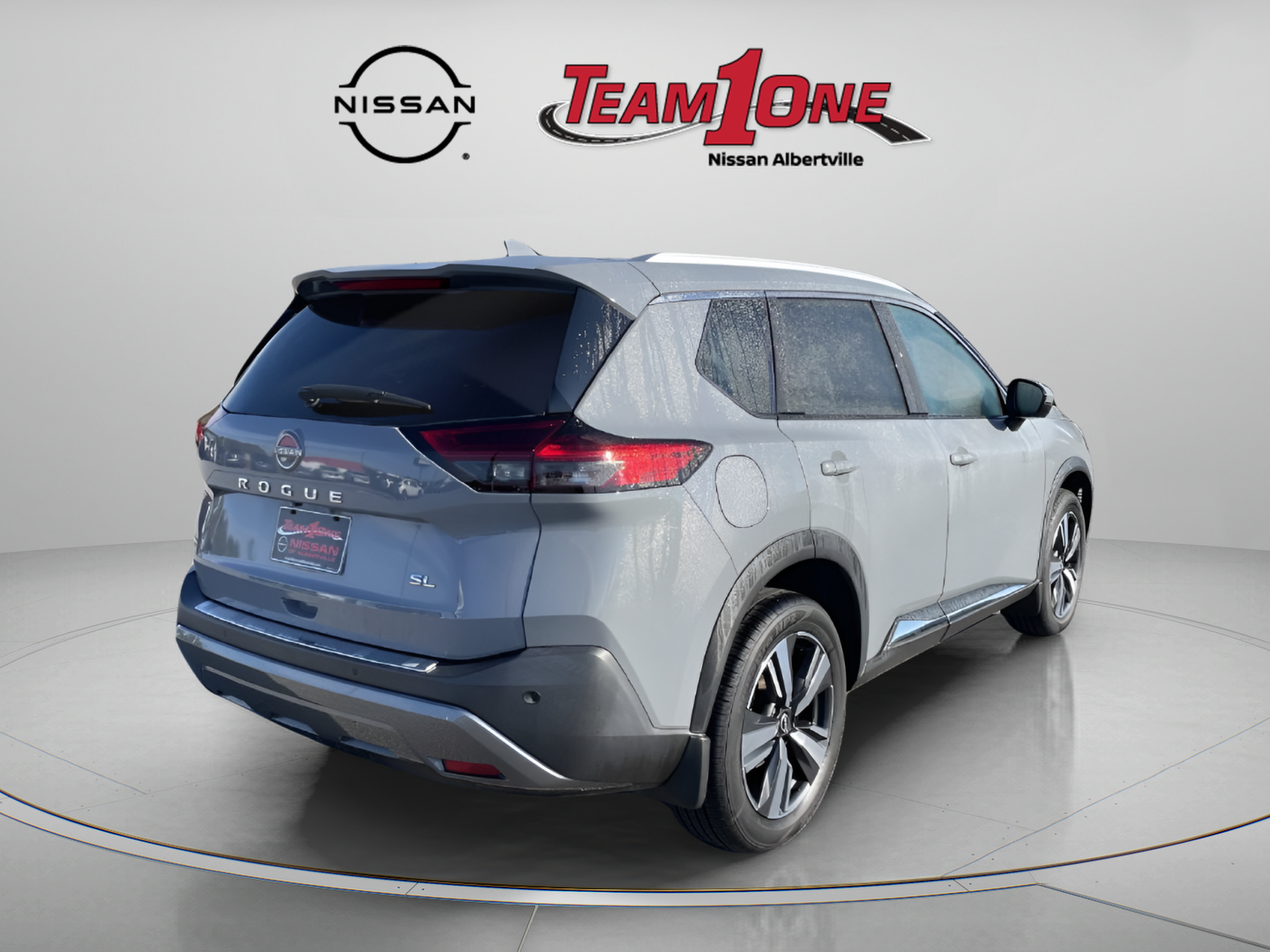 Used 2023 Nissan Rogue SL FWD image 8