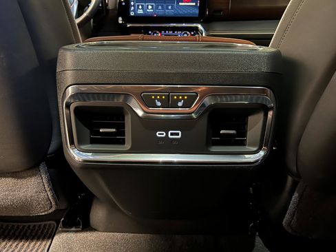 Used 2025 GMC Sierra 2500 Denali Ultimate w/ Max Trailering Package image 33