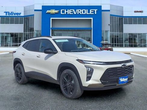 New 2026 Chevrolet Trax ACTIV image 2