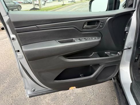 Used 2025 Honda Odyssey EX-L image 18