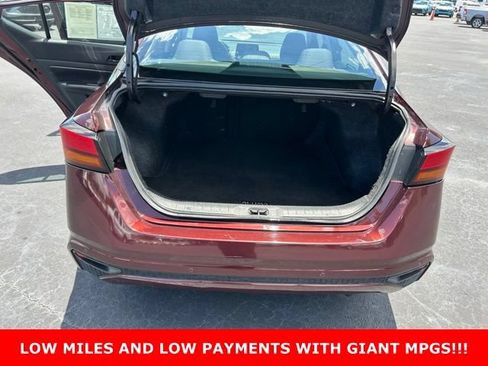 Used 2023 Nissan Altima 2.5 SV FWD image 15