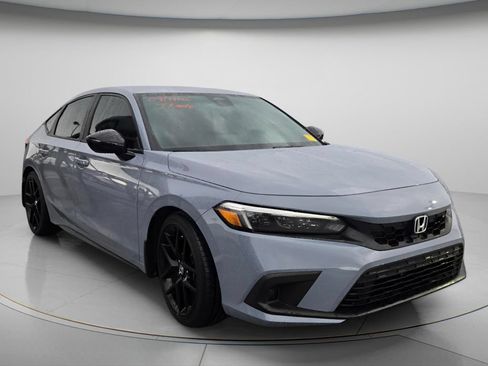 Used 2024 Honda Civic Sport image 4