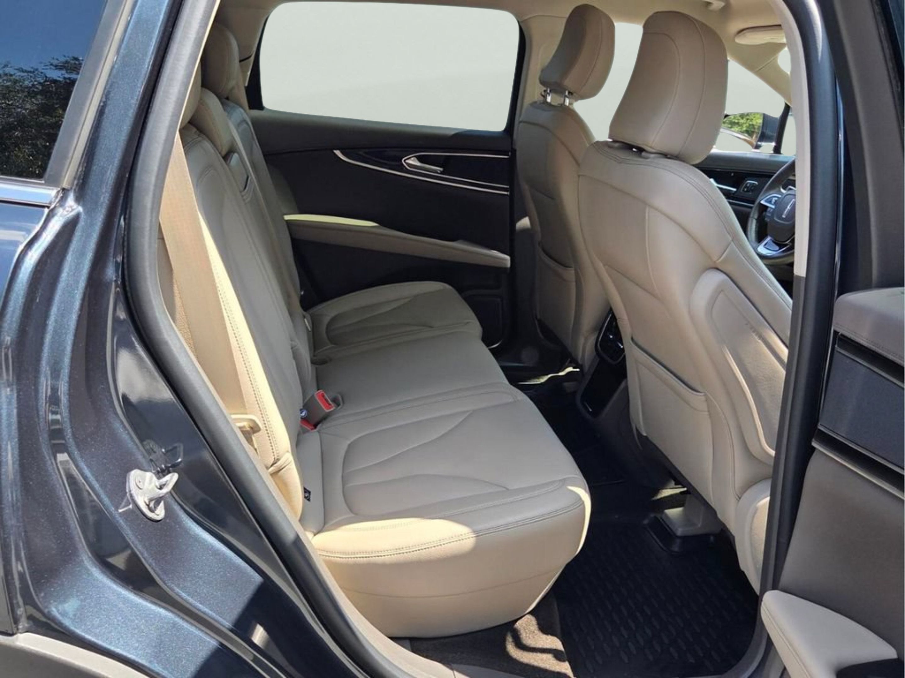 Used 2023 Lincoln Nautilus AWD w/ Premium Package image 20