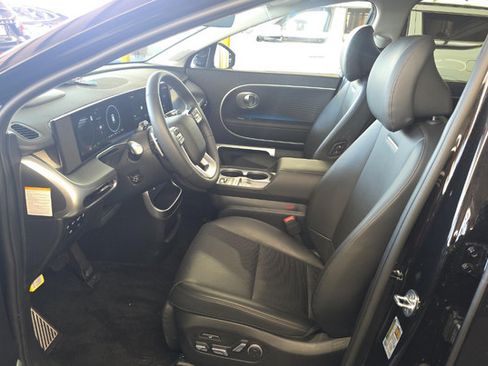 Used 2026 Hyundai Ioniq 9 Limited AWD/4WD image 5