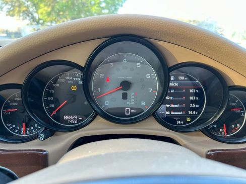 Used 2012 Porsche Panamera S image 22