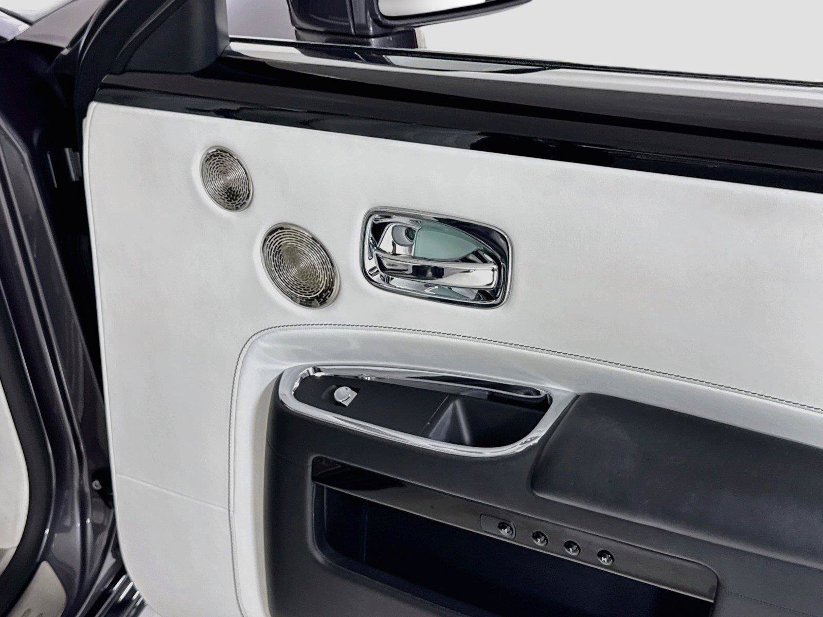 Used 2019 Rolls-Royce Ghost RWD image 36
