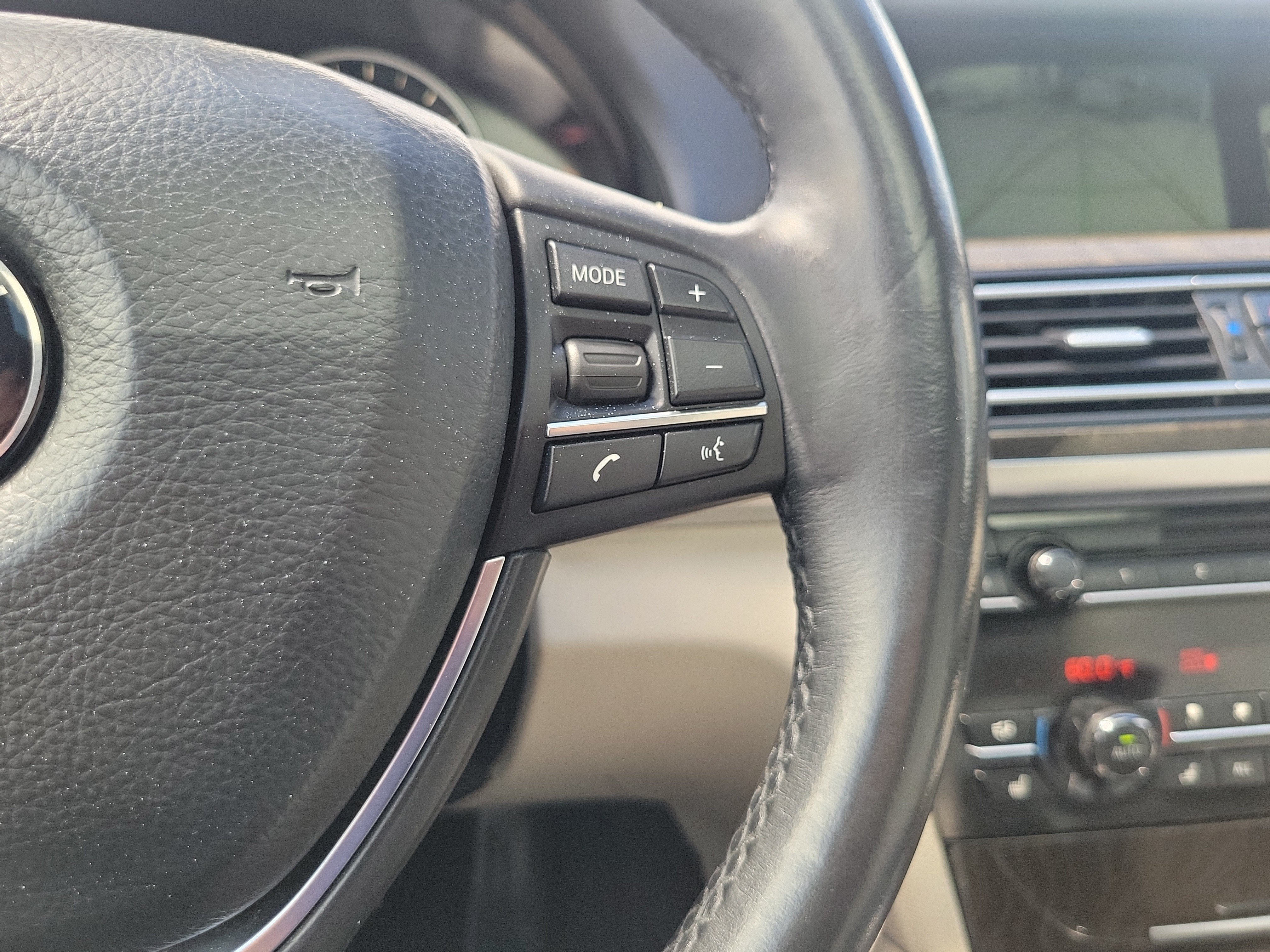 Used 2013 BMW 750Li xDrive AWD/4WD image 19