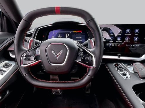 Used 2022 Chevrolet Corvette Stingray Coupe w/ Z51 Performance Package RWD image 6