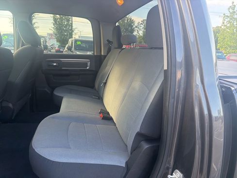 Used 2022 RAM 1500 Classic SLT AWD/4WD image 11