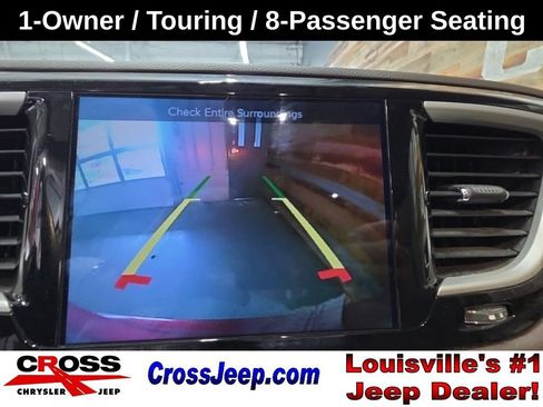 Used 2017 Chrysler Pacifica Touring FWD image 10