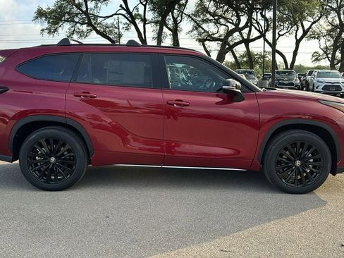 New 2026 Toyota Highlander XSE AWD/4WD image 10