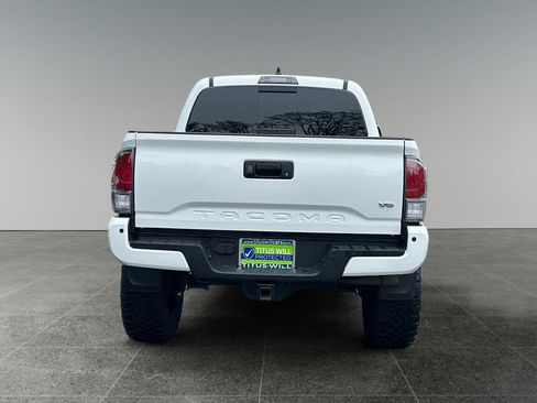 Used 2021 Toyota Tacoma TRD Off-Road w/ TRD Premium Off Road Package image 6