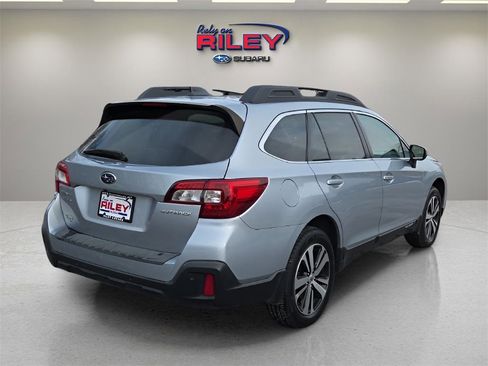 Used 2019 Subaru Outback 2.5i Limited w/ Popular Package #2 image 5