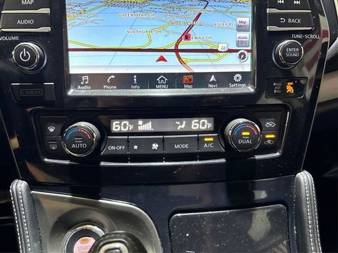 Used 2017 Nissan Maxima 3.5 SL FWD image 28
