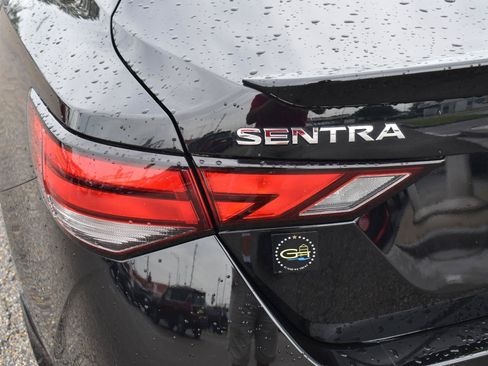 Used 2022 Nissan Sentra S w/ Electronics Package FWD image 5