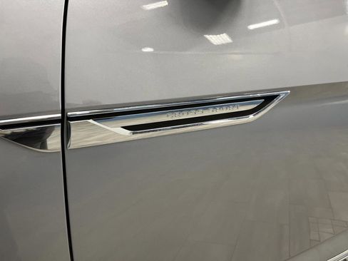 Used 2024 Volkswagen Atlas Cross Sport SEL Premium R-Line image 37