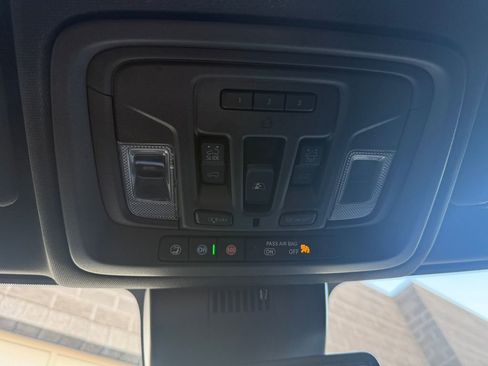 Used 2023 GMC Sierra 1500 AT4 w/ AT4 Premium Package image 39