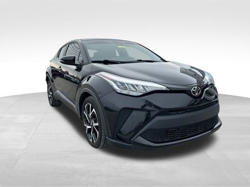 Used 2021 Toyota C-HR XLE image 7