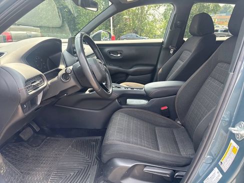 Used 2024 Honda HR-V Sport image 8