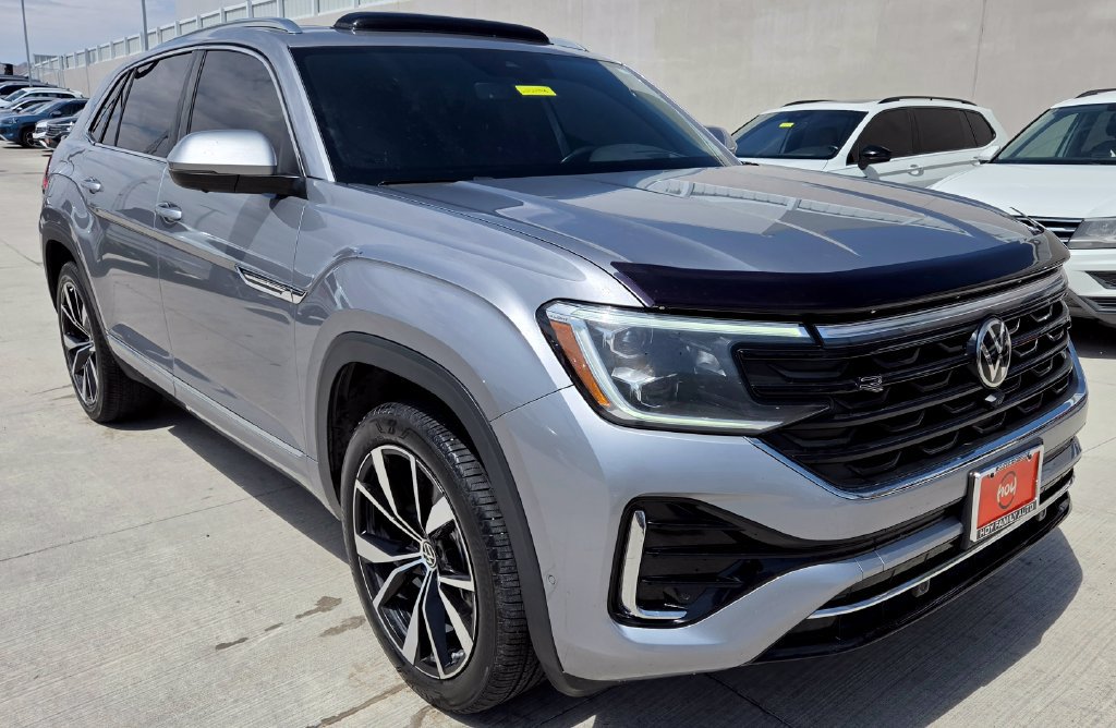 Used 2024 Volkswagen Atlas Cross Sport SEL Premium R-Line AWD/4WD image 2
