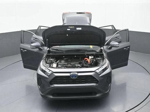 Used 2024 Toyota RAV4 XLE AWD/4WD image 65