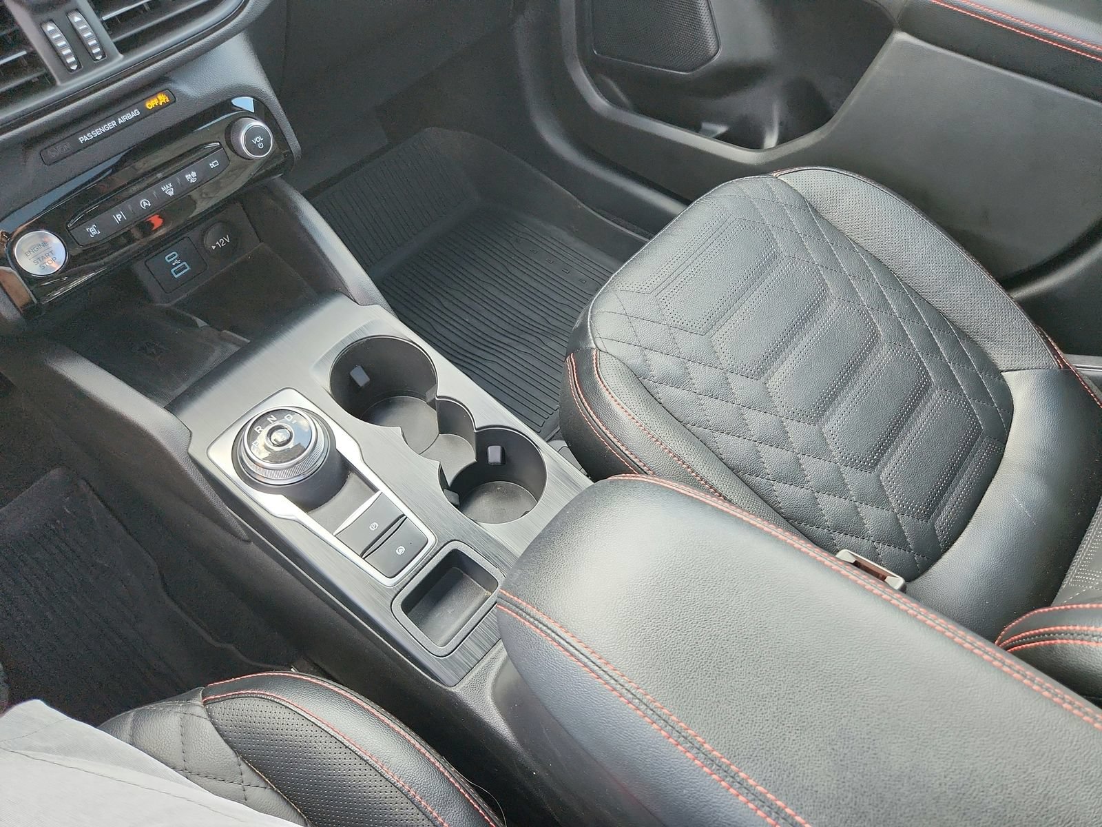 Used 2023 Ford Escape ST-Line Elite w/ Premium Technology Package AWD/4WD image 17