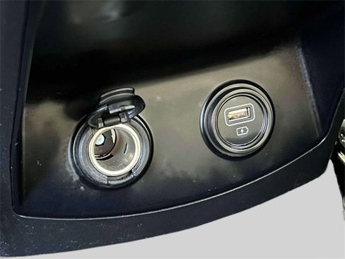 Used 2022 Kia Sorento S image 18