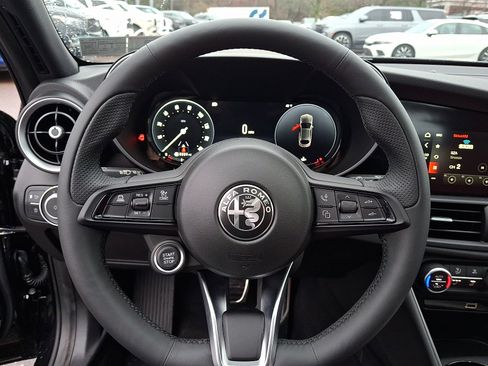 New 2026 Alfa Romeo Giulia AWD image 17