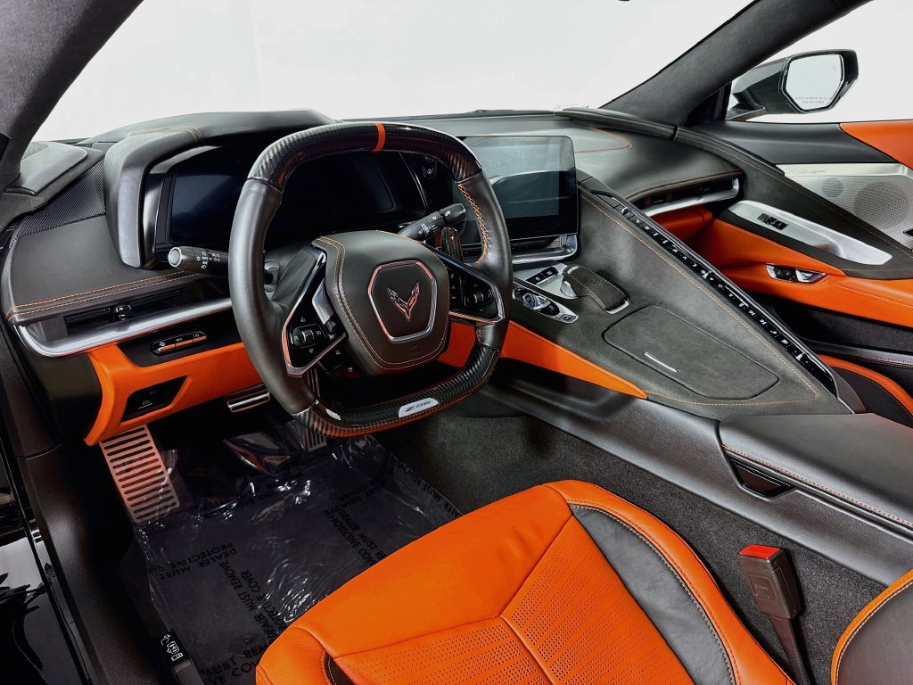 Used 2025 Chevrolet Corvette Z06 RWD image 9