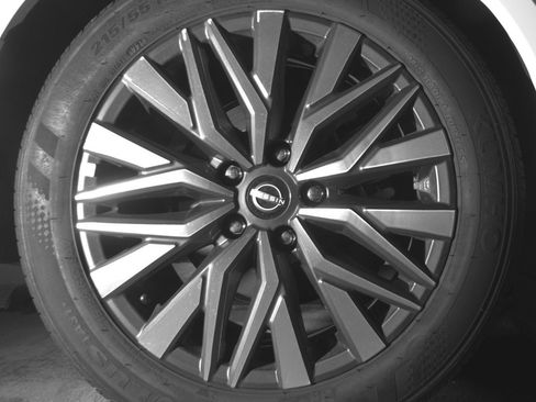 Used 2025 Nissan Altima 2.5 SV image 15