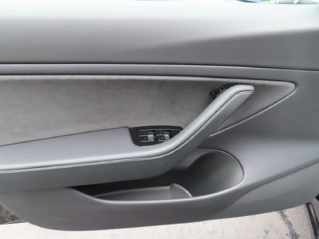 Used 2019 Tesla Model 3 Standard Range Plus RWD image 9